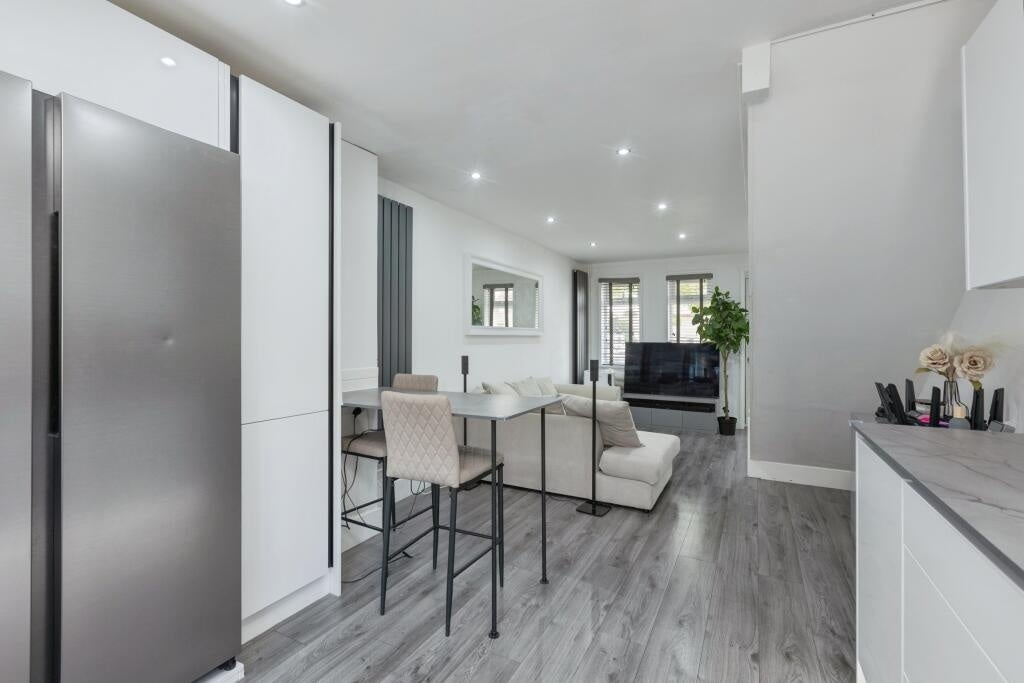 Room Bremner Close in Swanley