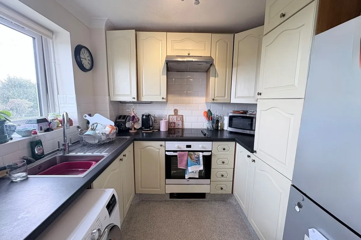 Flat Carew Road in Eastbourne