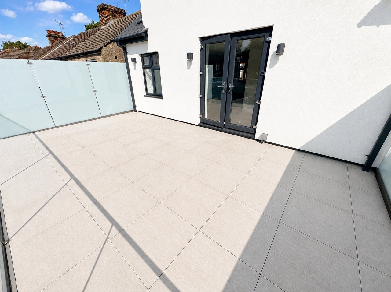Flat Suttons Gardens in Greater London