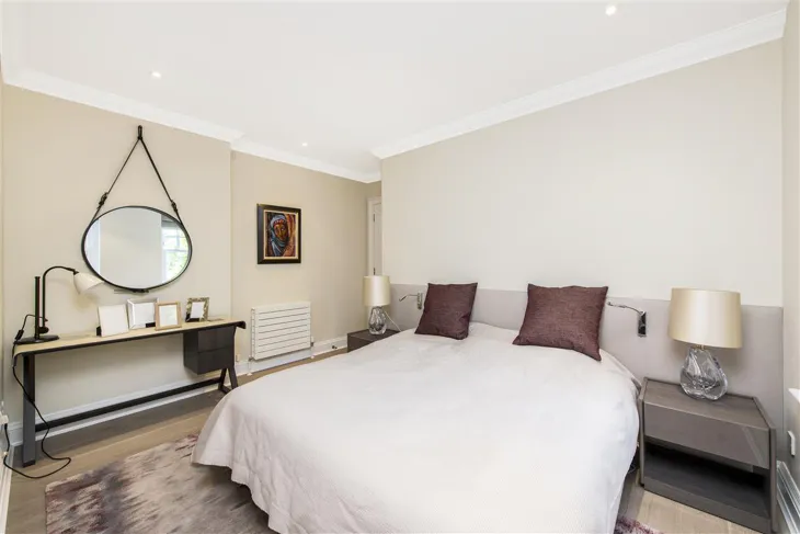 Flat Frognal Rise in Greater London