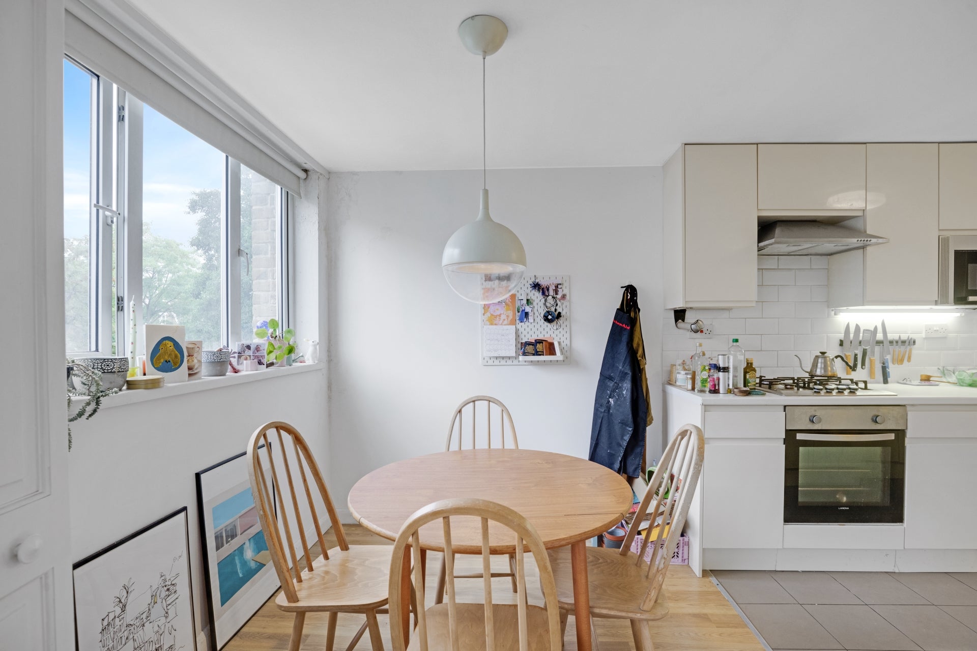 Flat Kingsland Road in Greater London
