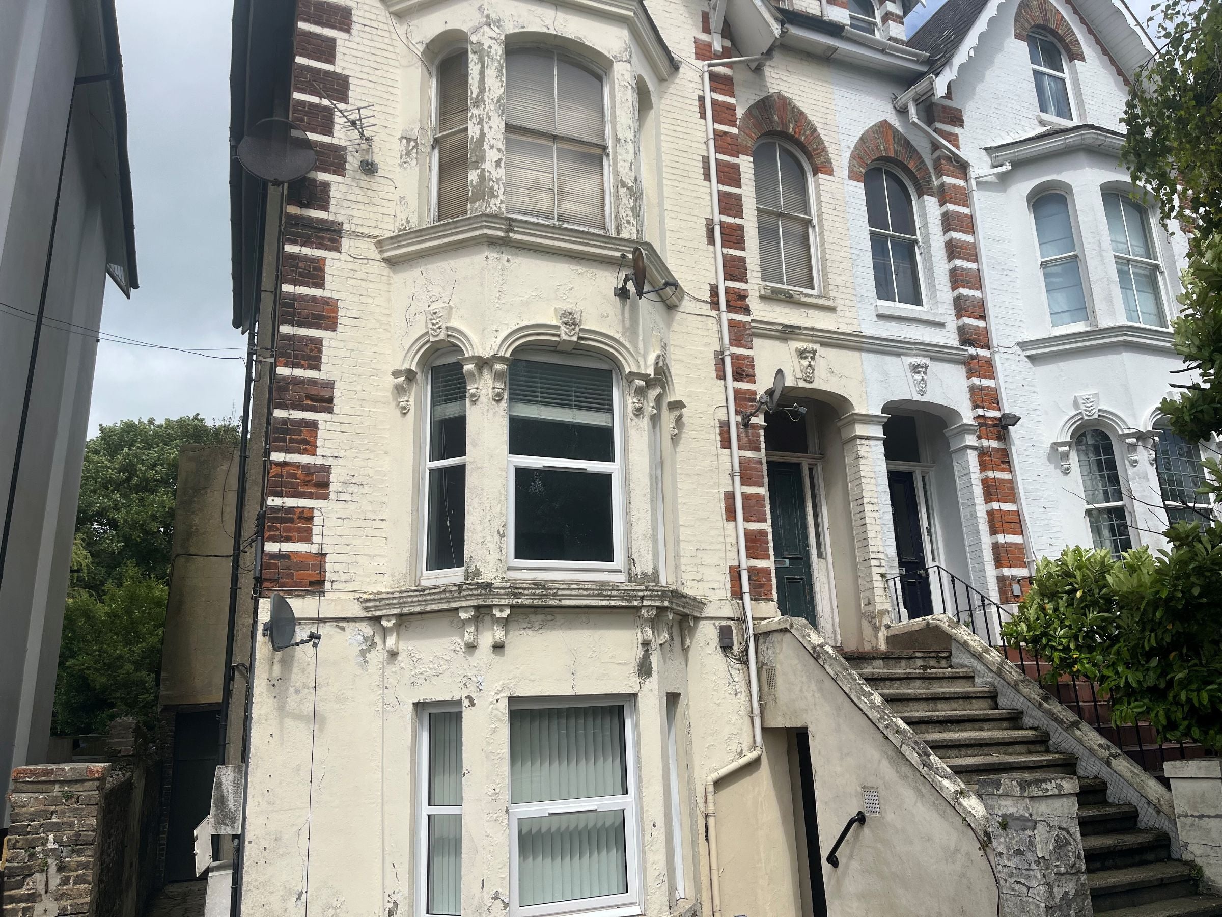 Flat Maison Dieu Road in Dover