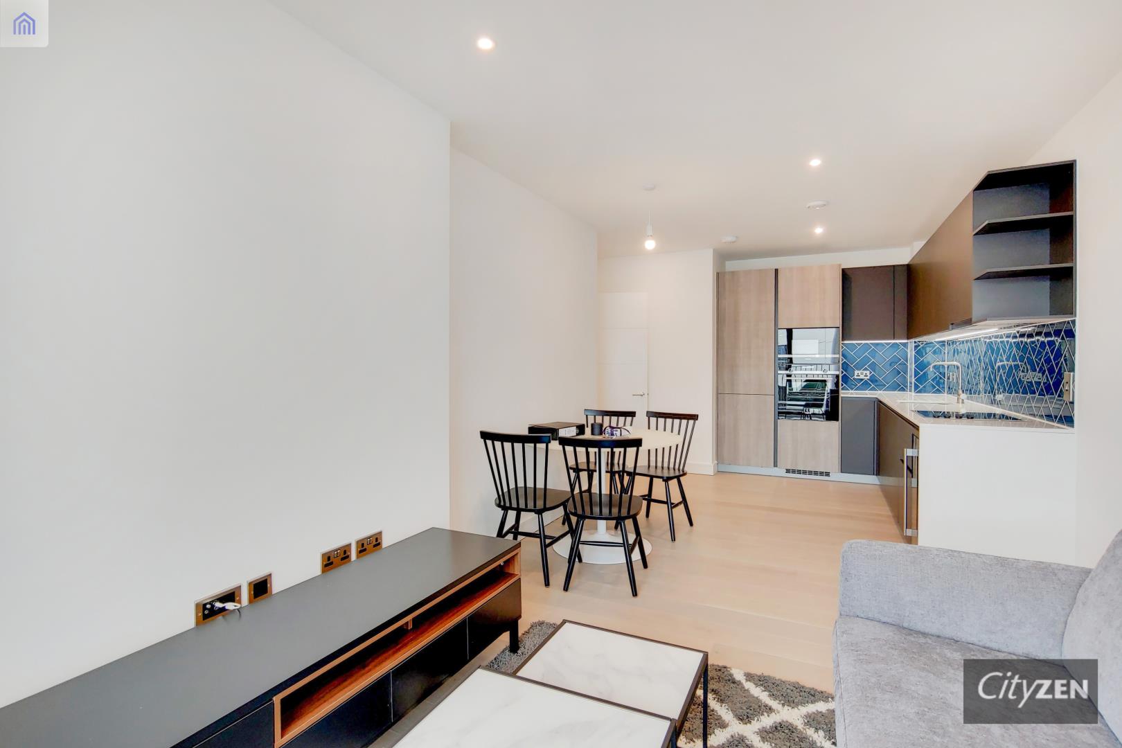Flat Cremer Street in Greater London