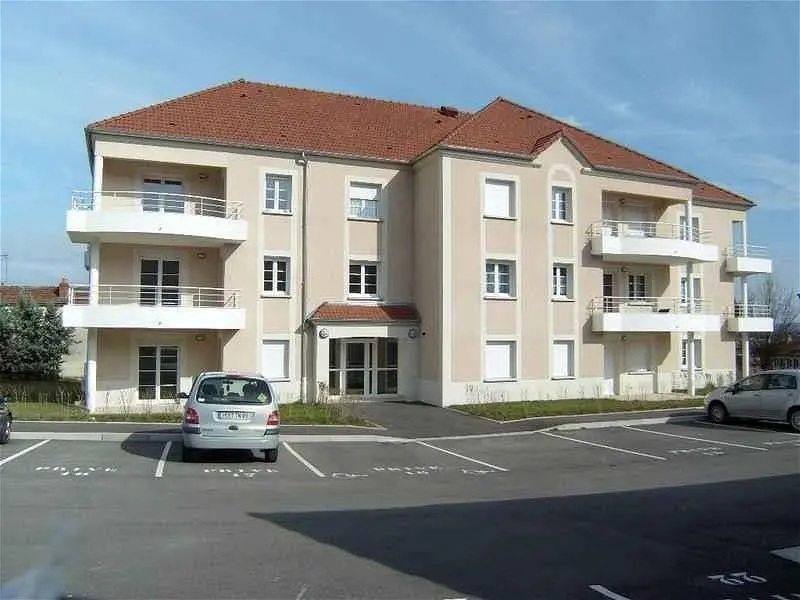Flat Passage de l’Échelotte in Paron