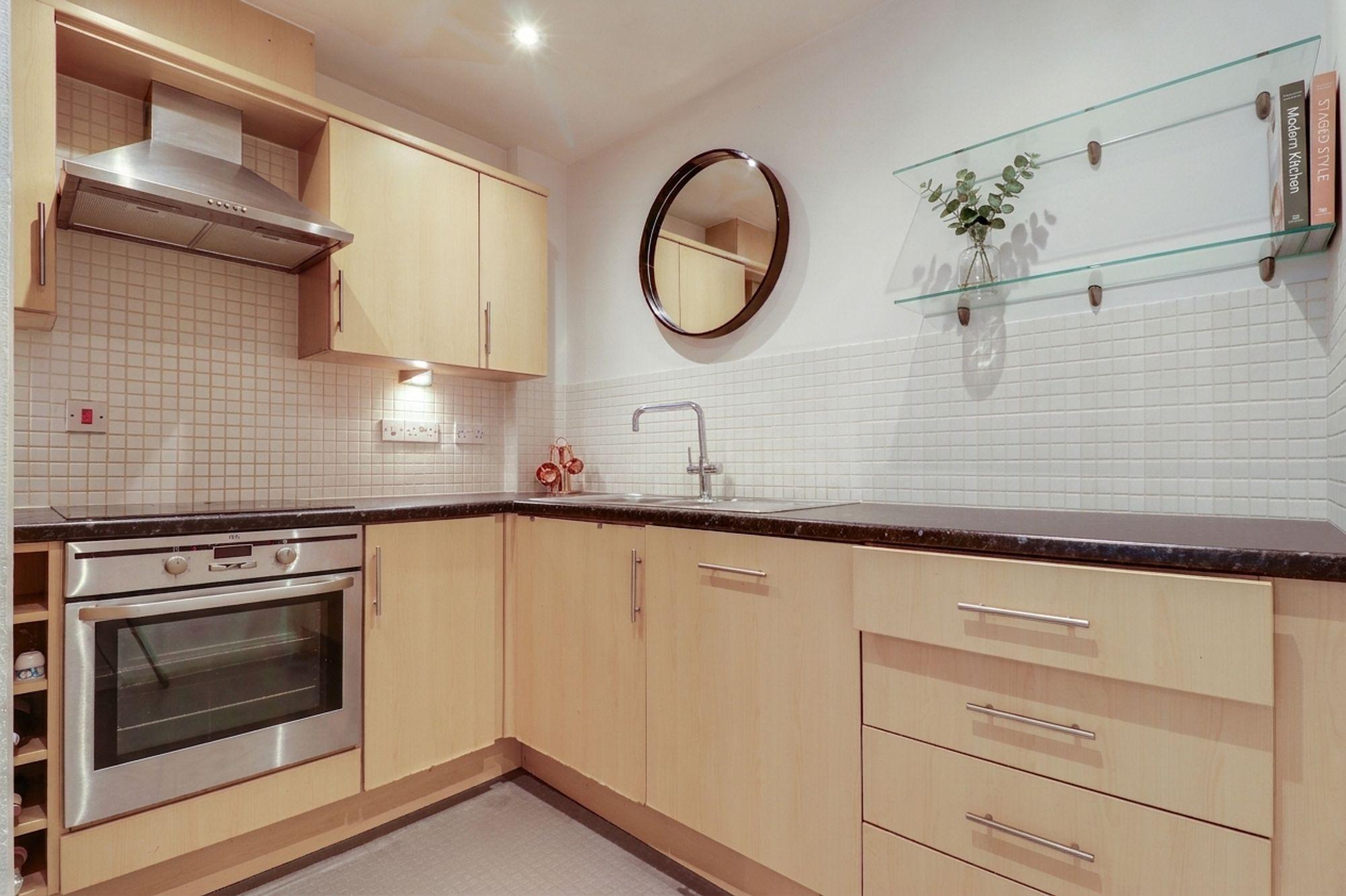 Flat Craneford Way in Greater London