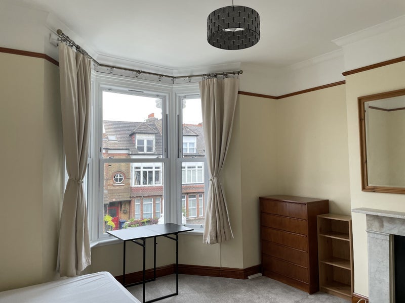 Room Fortis Green in Greater London