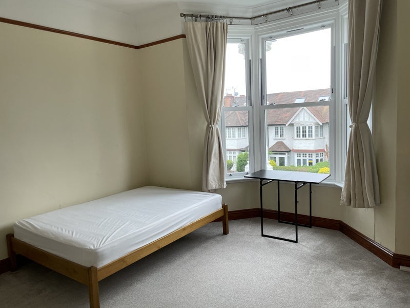 Room Fortis Green in Greater London