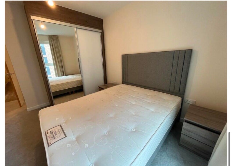 Room Forest Road in Greater London