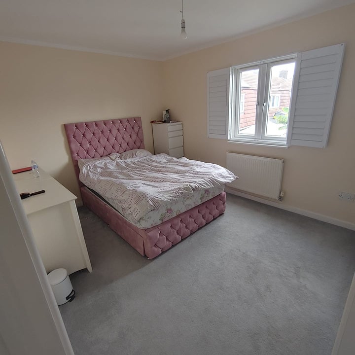 Flat Howard Road in Greater London