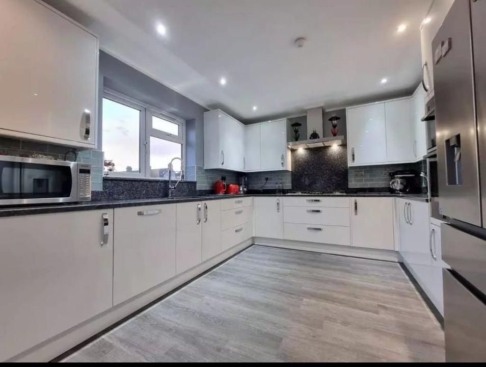 Flat Howard Road in Greater London