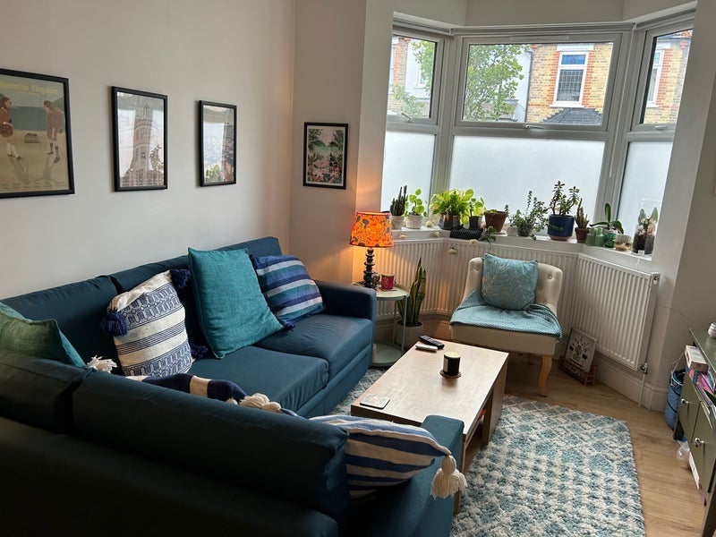 Room Carlton Road in Greater London