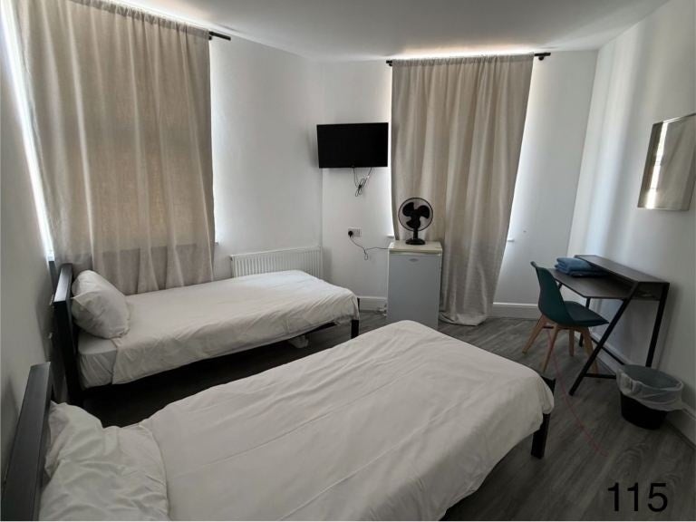 Room Tanner Street in Greater London