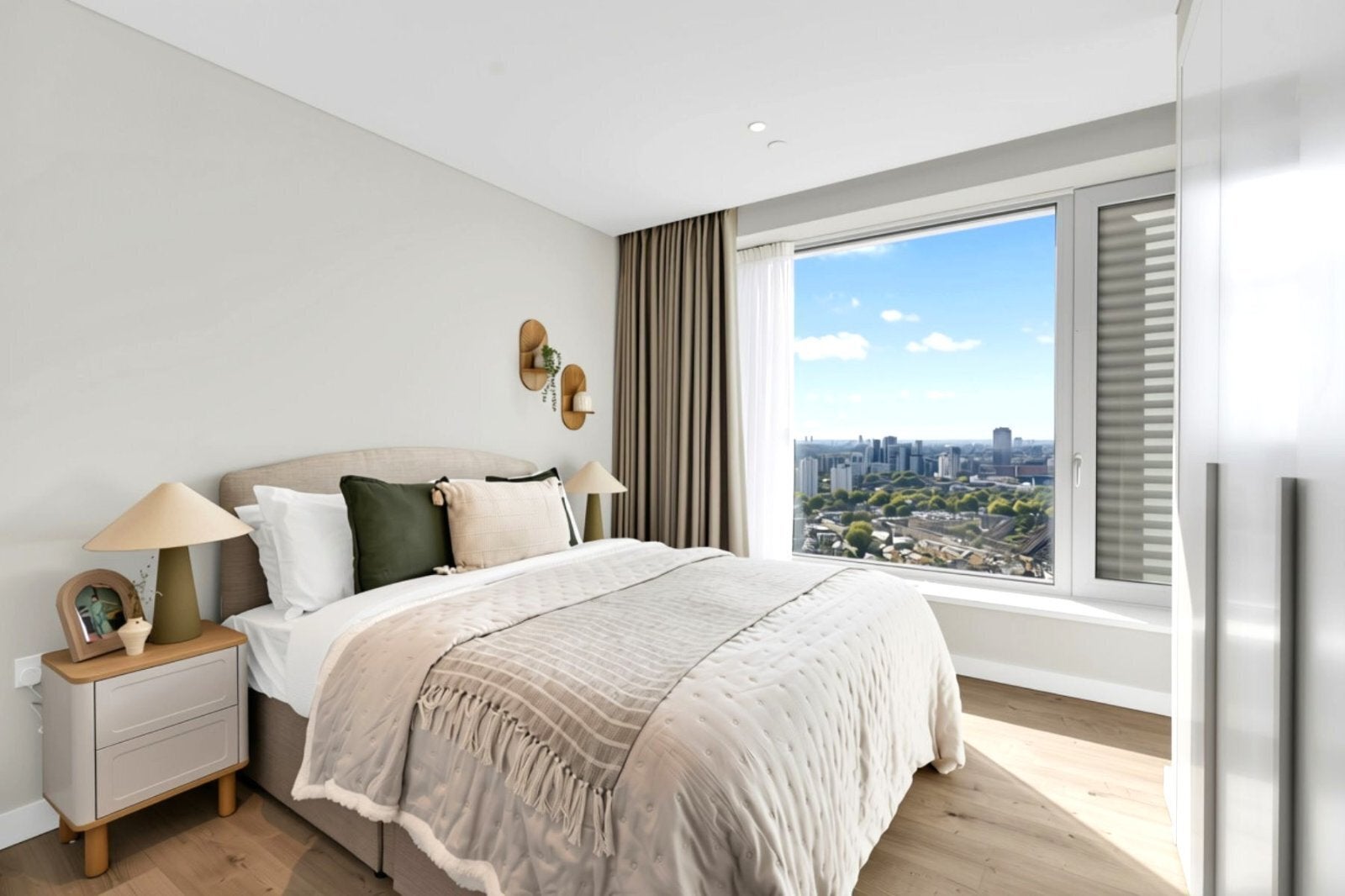 Flat Elephant and Castle in Greater London