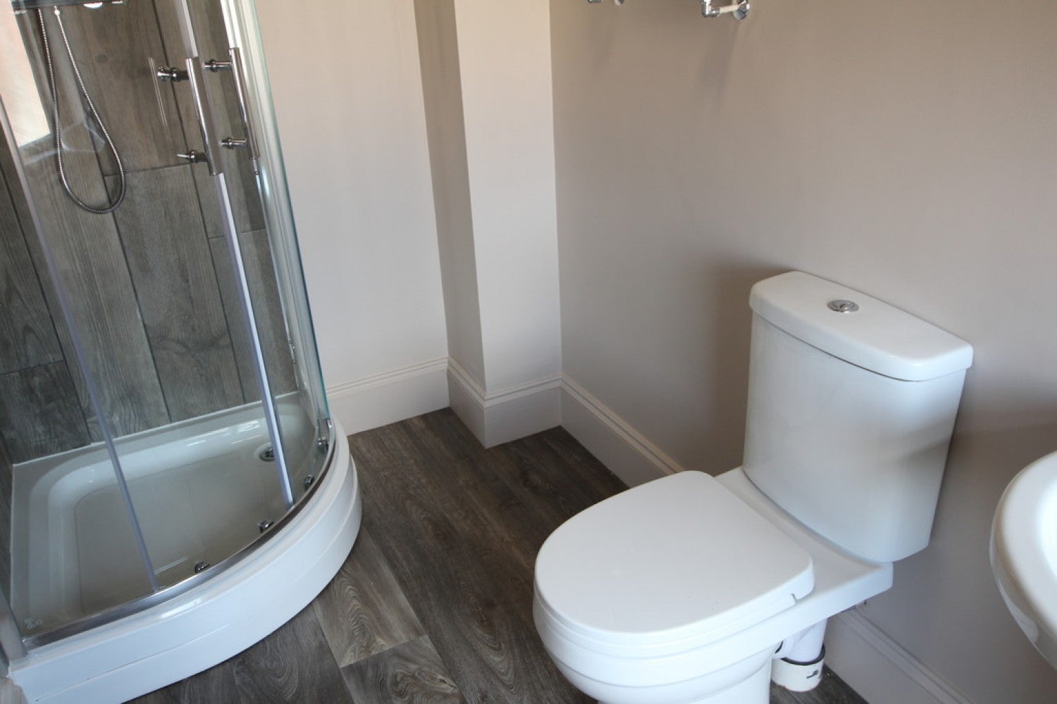 Room Bridge End Road in South Kesteven