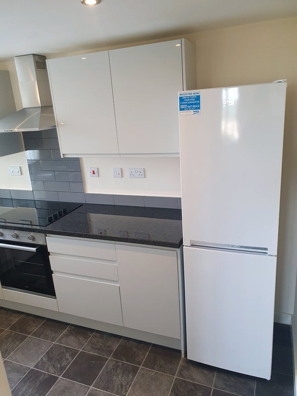 Room Brydon Close in Salford