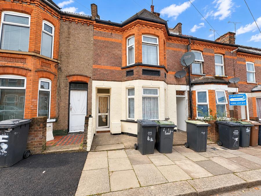 House Belmont Road in Luton