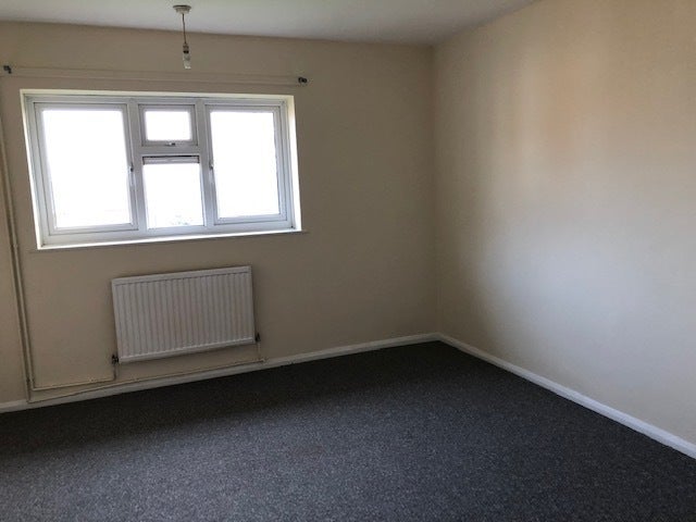 Flat Whipperley Ring in Luton