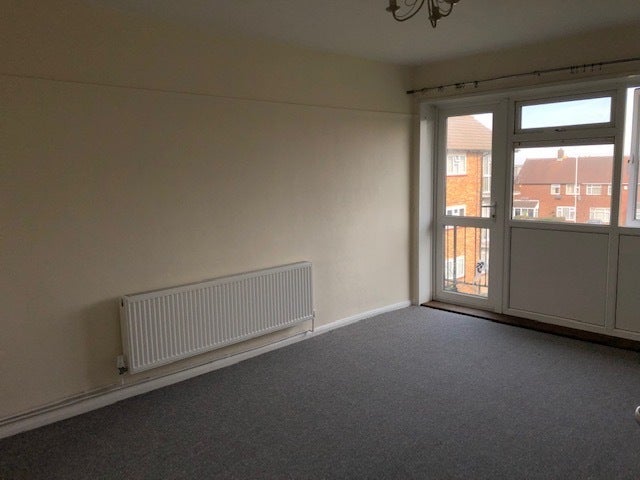 Flat Whipperley Ring in Luton