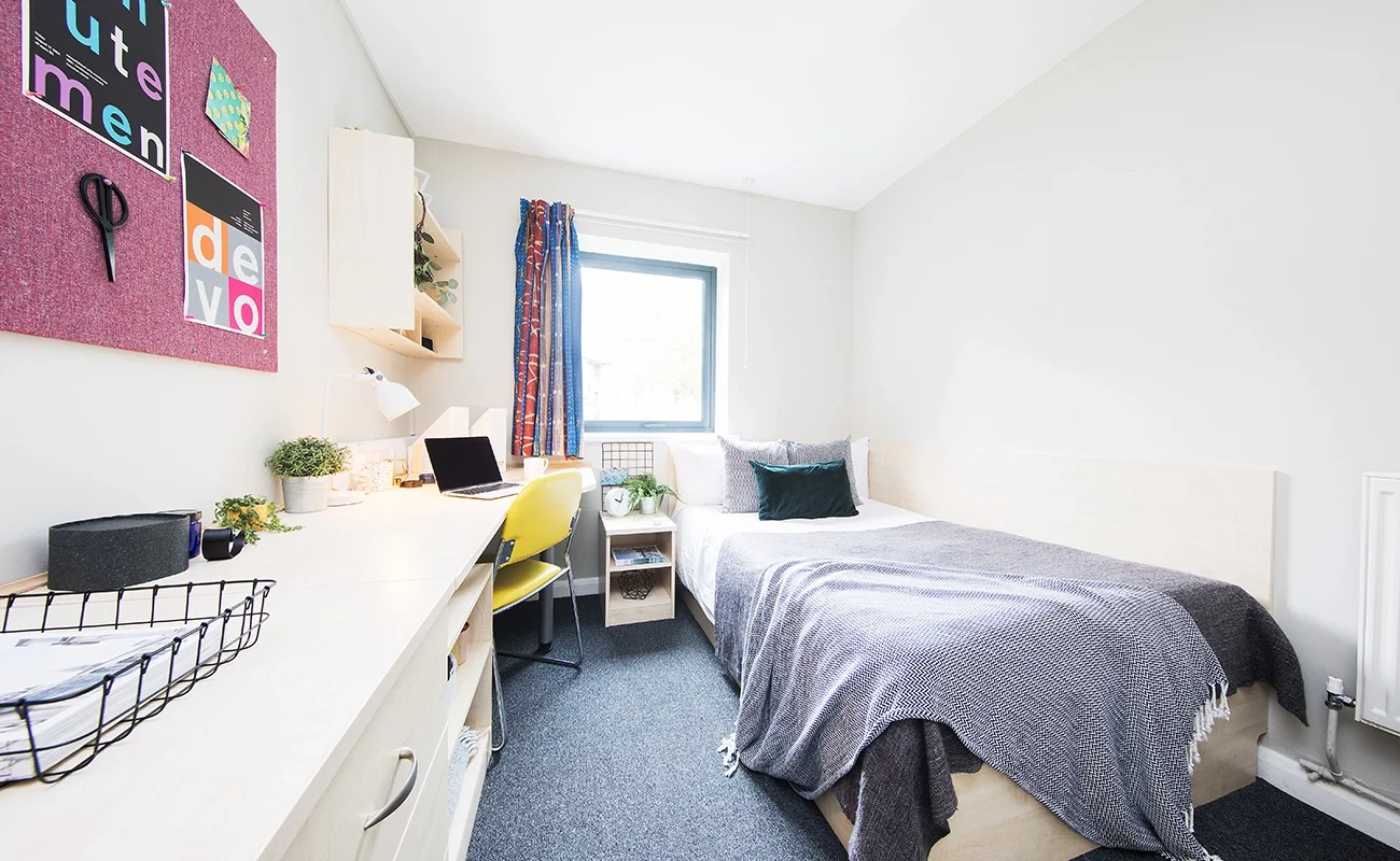 Room Ashby Road in Charnwood