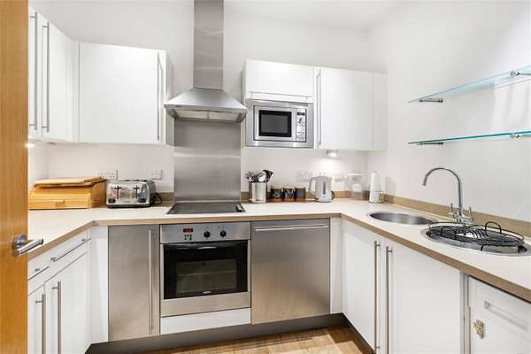 Flat Dean Ryle Street in City of Westminster