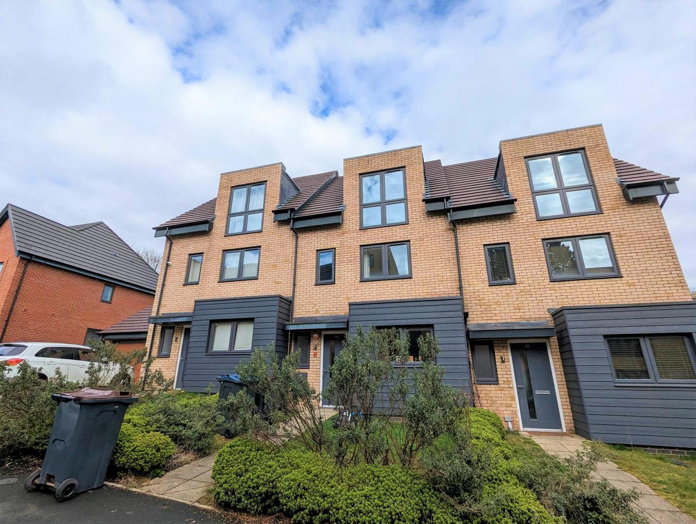 House Manor House Drive in Birmingham