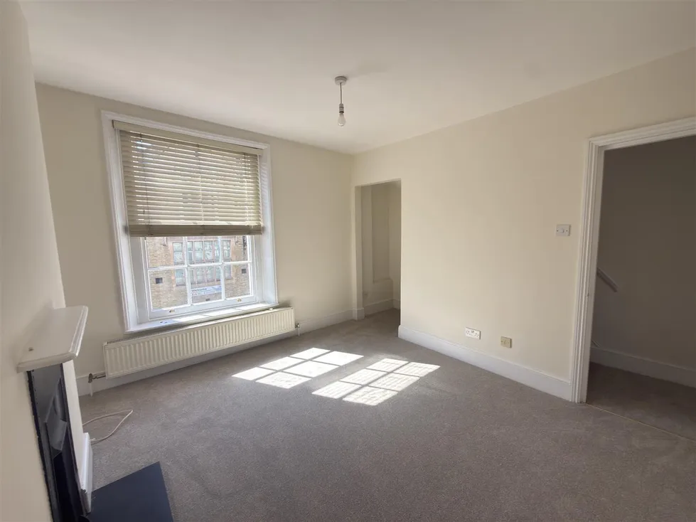 Flat West Street in Waverley
