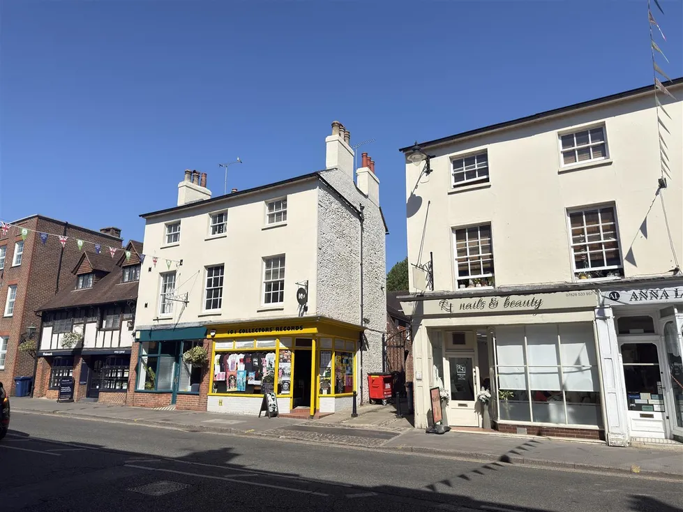 Flat West Street in Waverley