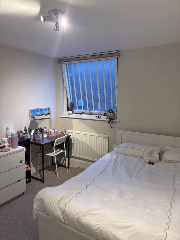 Room Mary Datchelor Close in Greater London