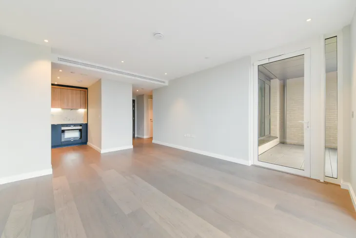 Flat Kennington Lane in Greater London