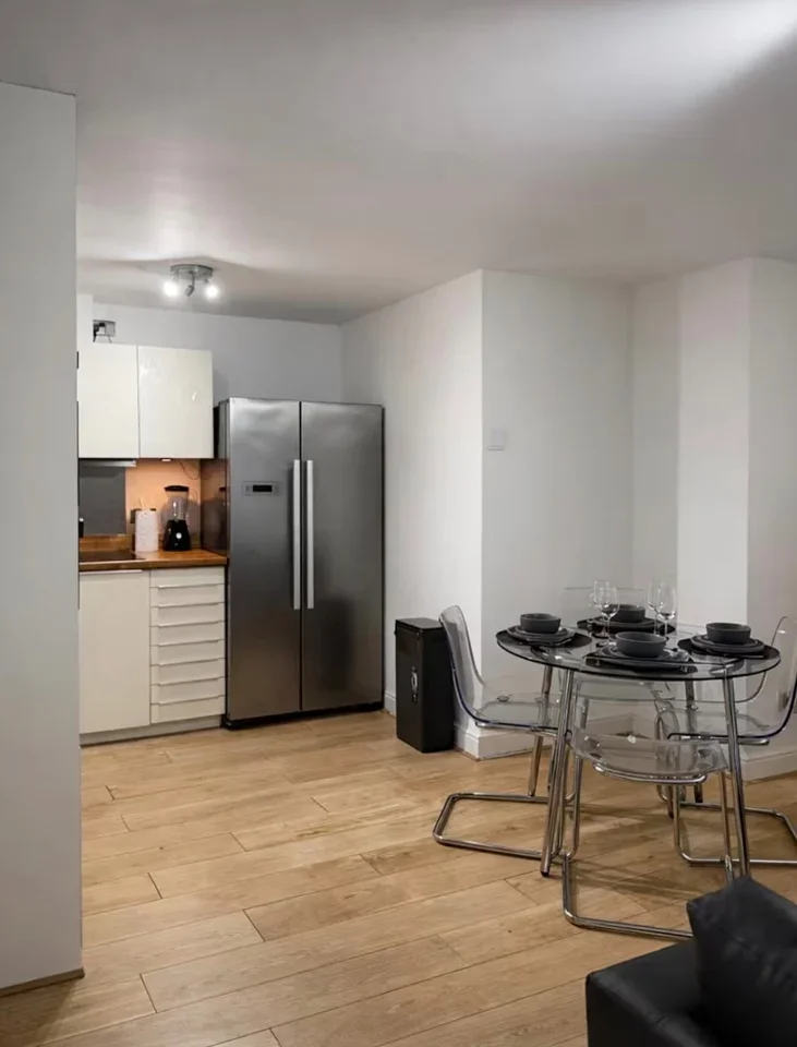 Flat Wheat Sheaf Close in Greater London