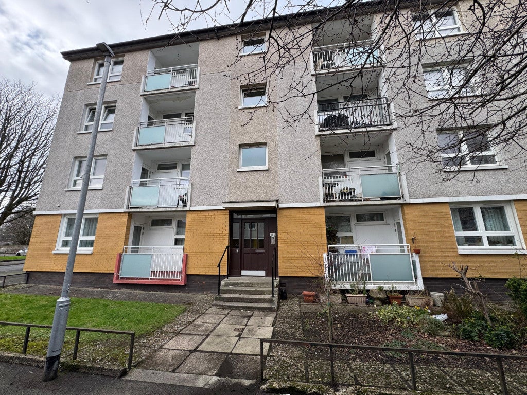 Flat Caledonia Road in Glasgow