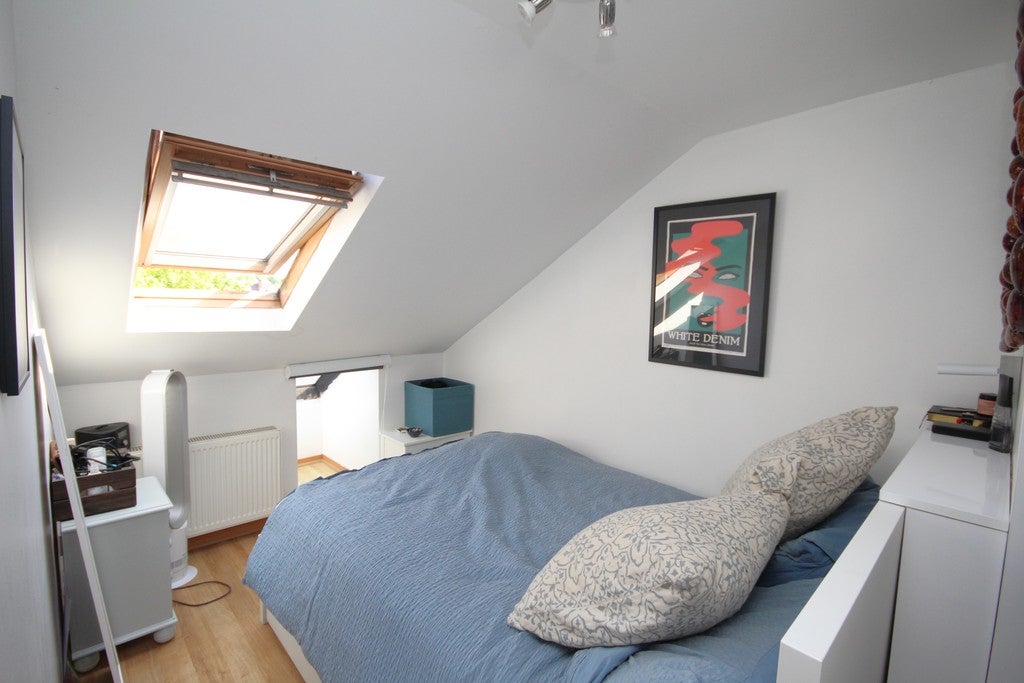 Flat Brownswood Road in Greater London