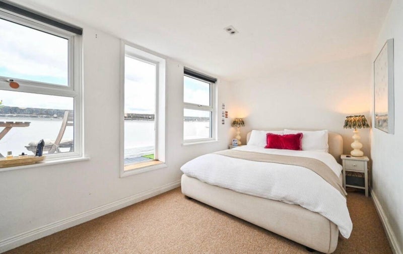 Room Ladbroke Grove in Greater London