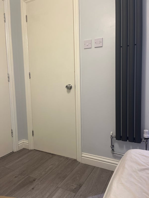 Room Hospital Way in Greater London
