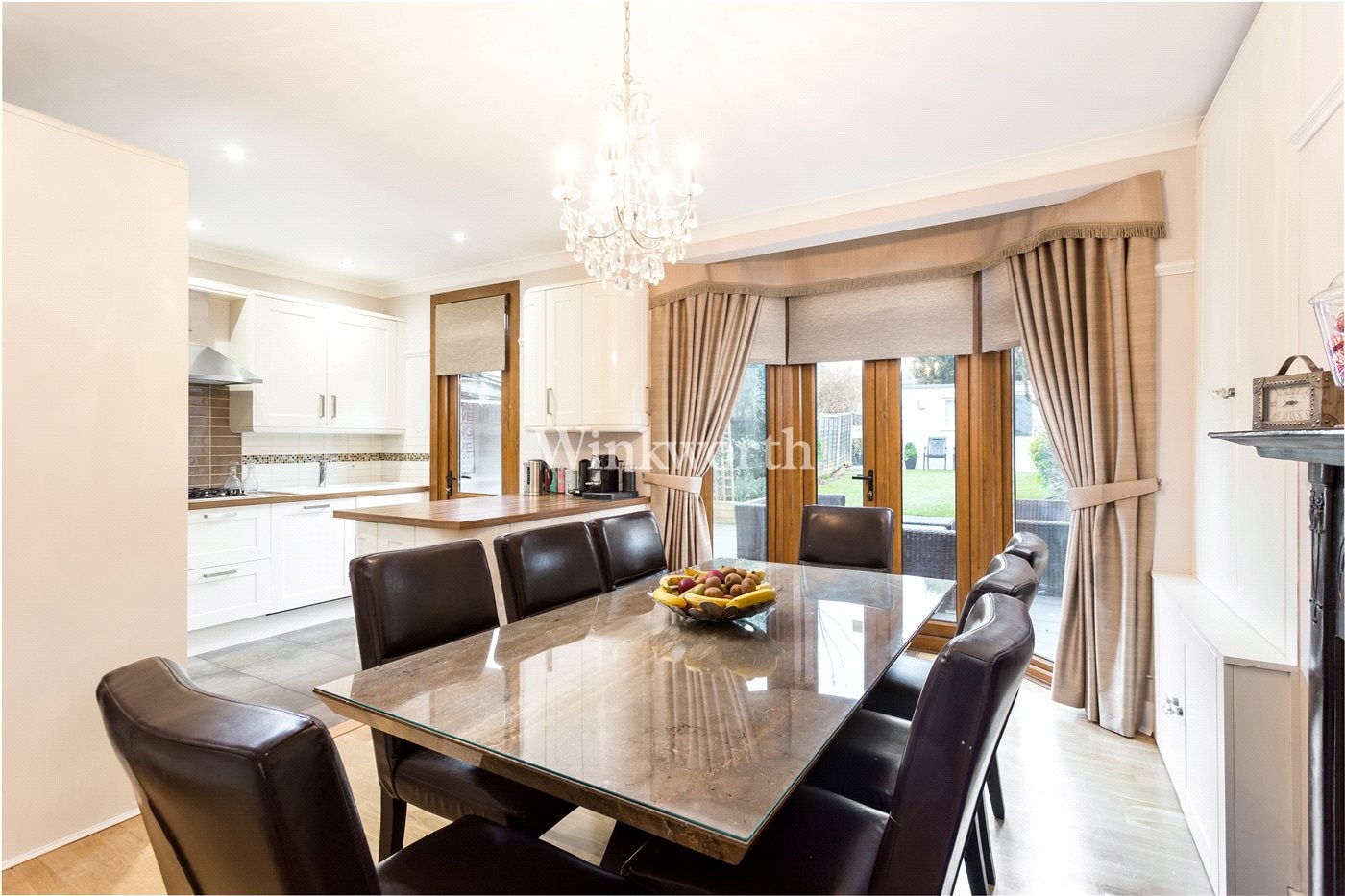 House Oaktree Avenue in Greater London