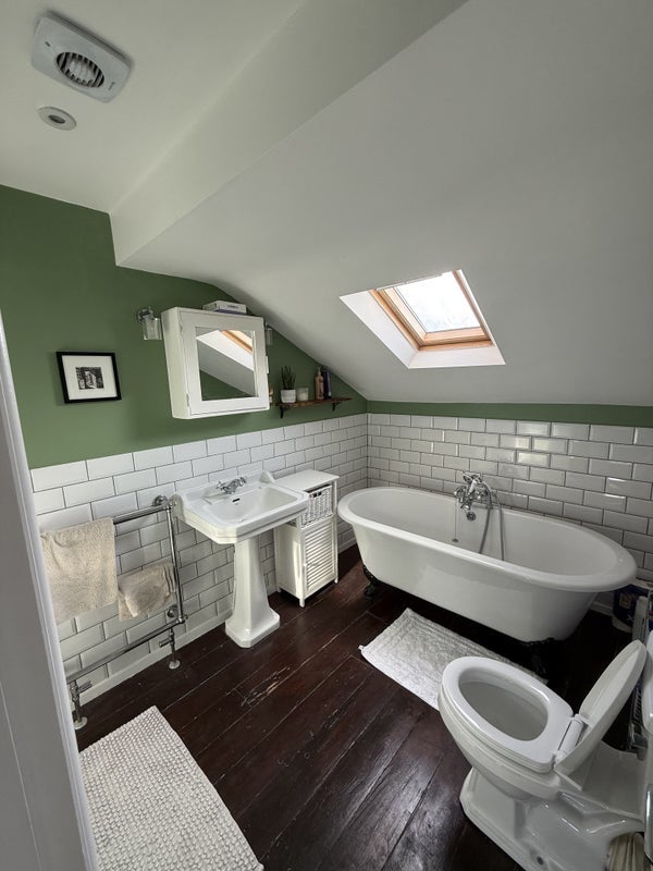Room Camden Hill Road in Greater London