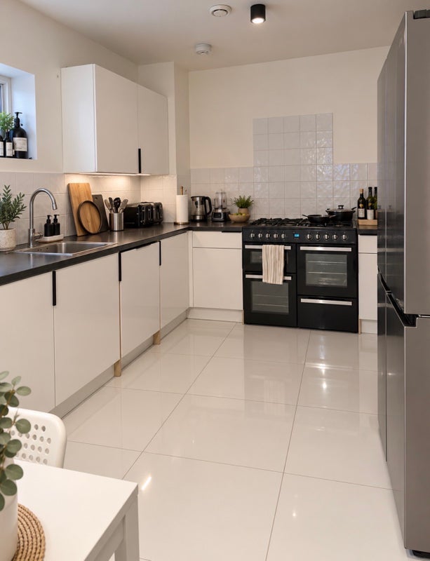 Room Kingsland Road in Greater London