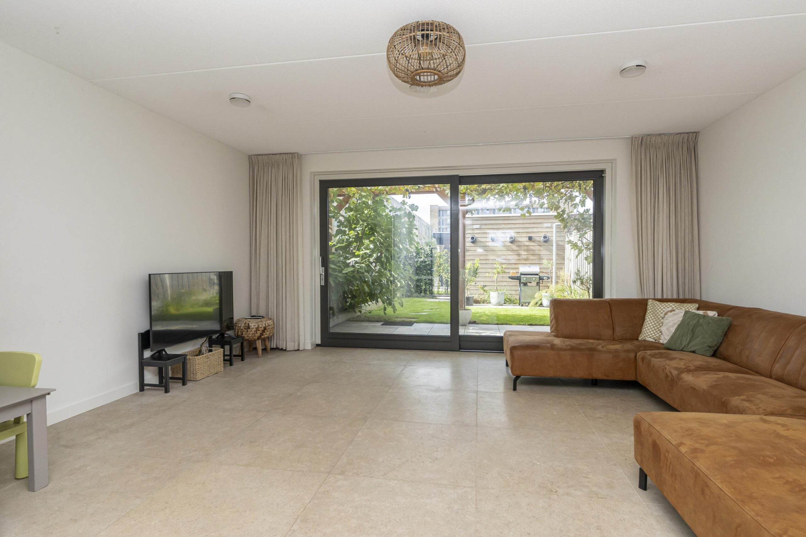 Tussenwoning te koop: Parelmoervlinderlaan 7, Rijswijk