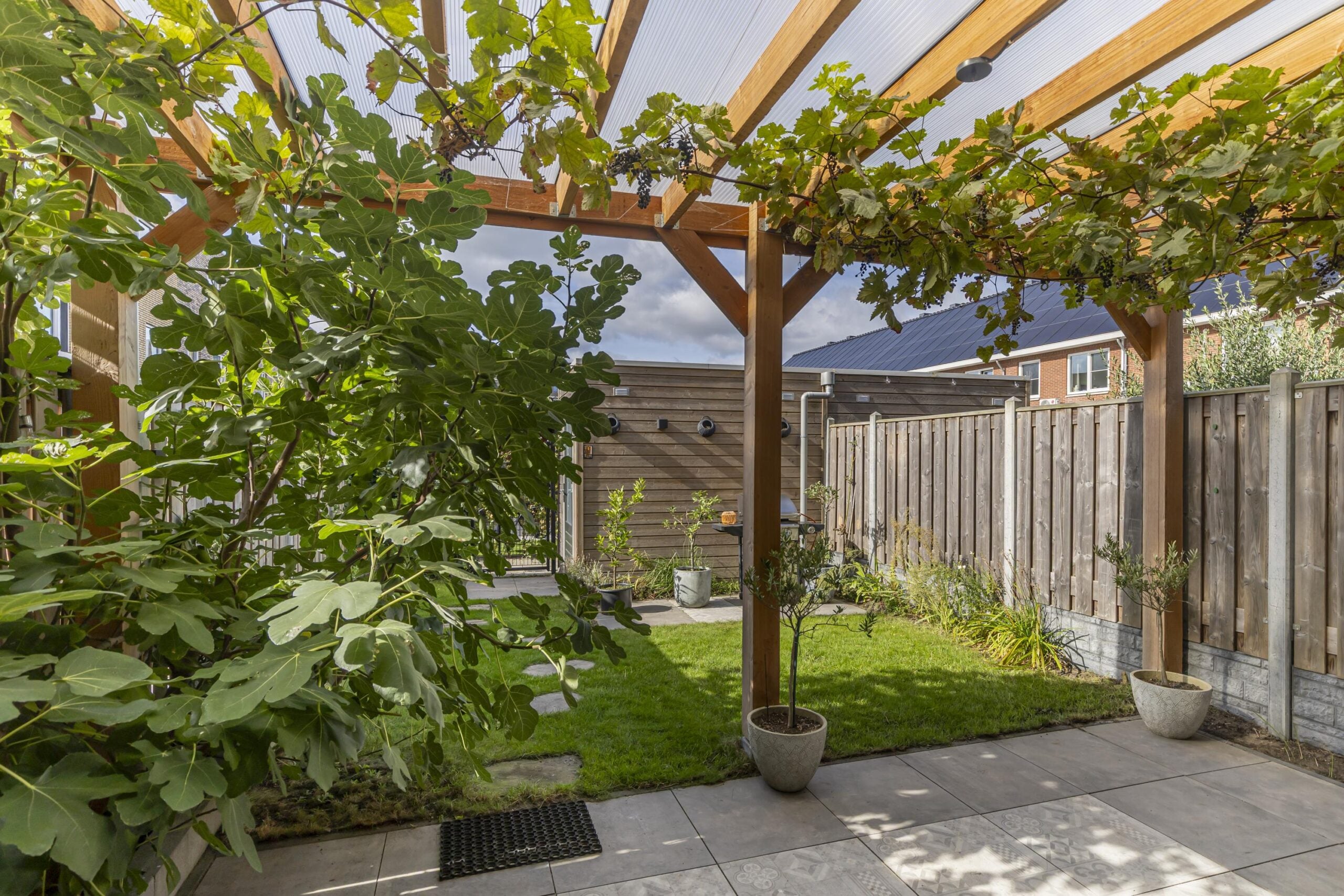 Tussenwoning te koop: Parelmoervlinderlaan 7, Rijswijk