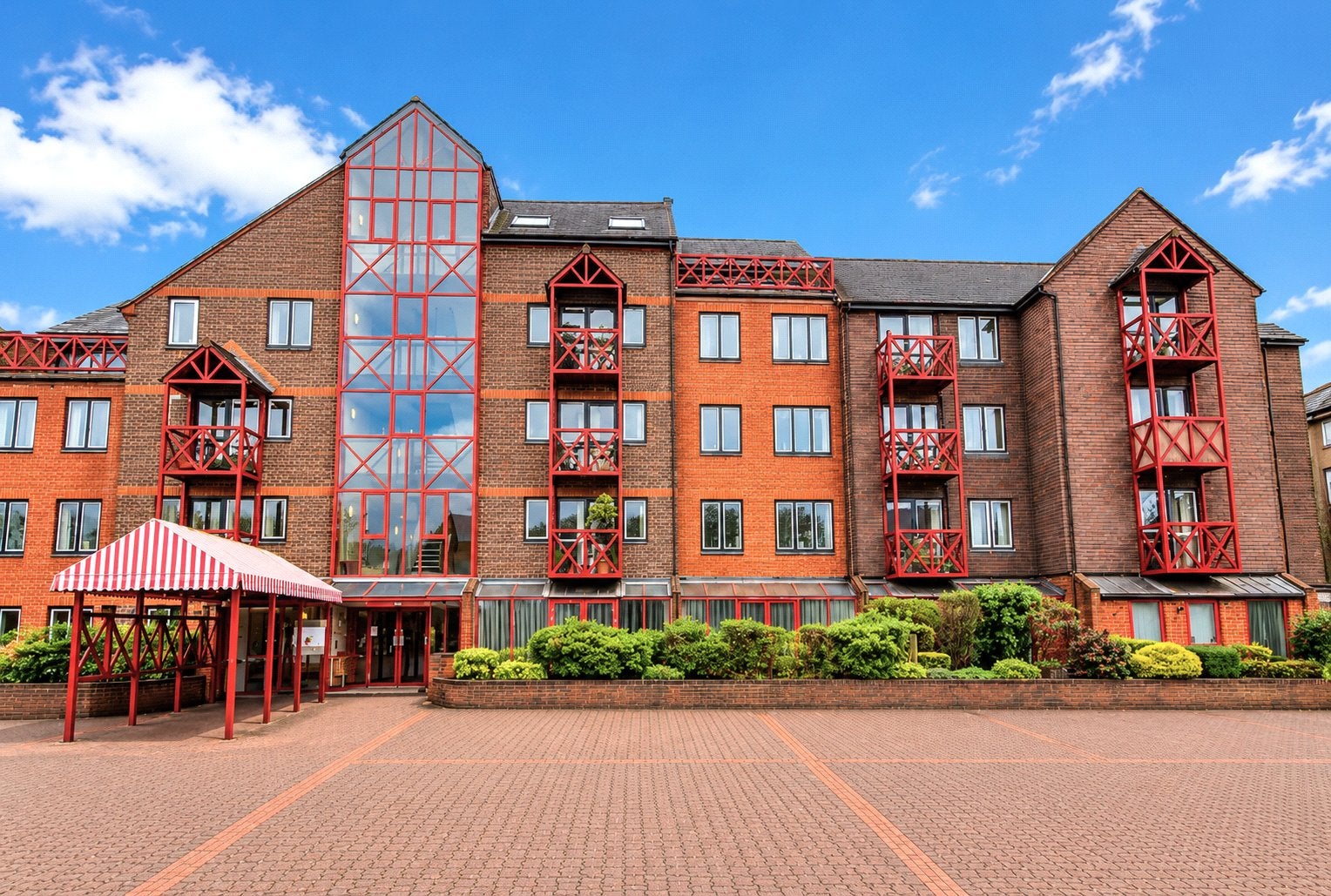 Flat The Mount in Guildford
