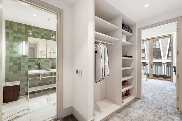 Flat Victoria Street in City of Westminster