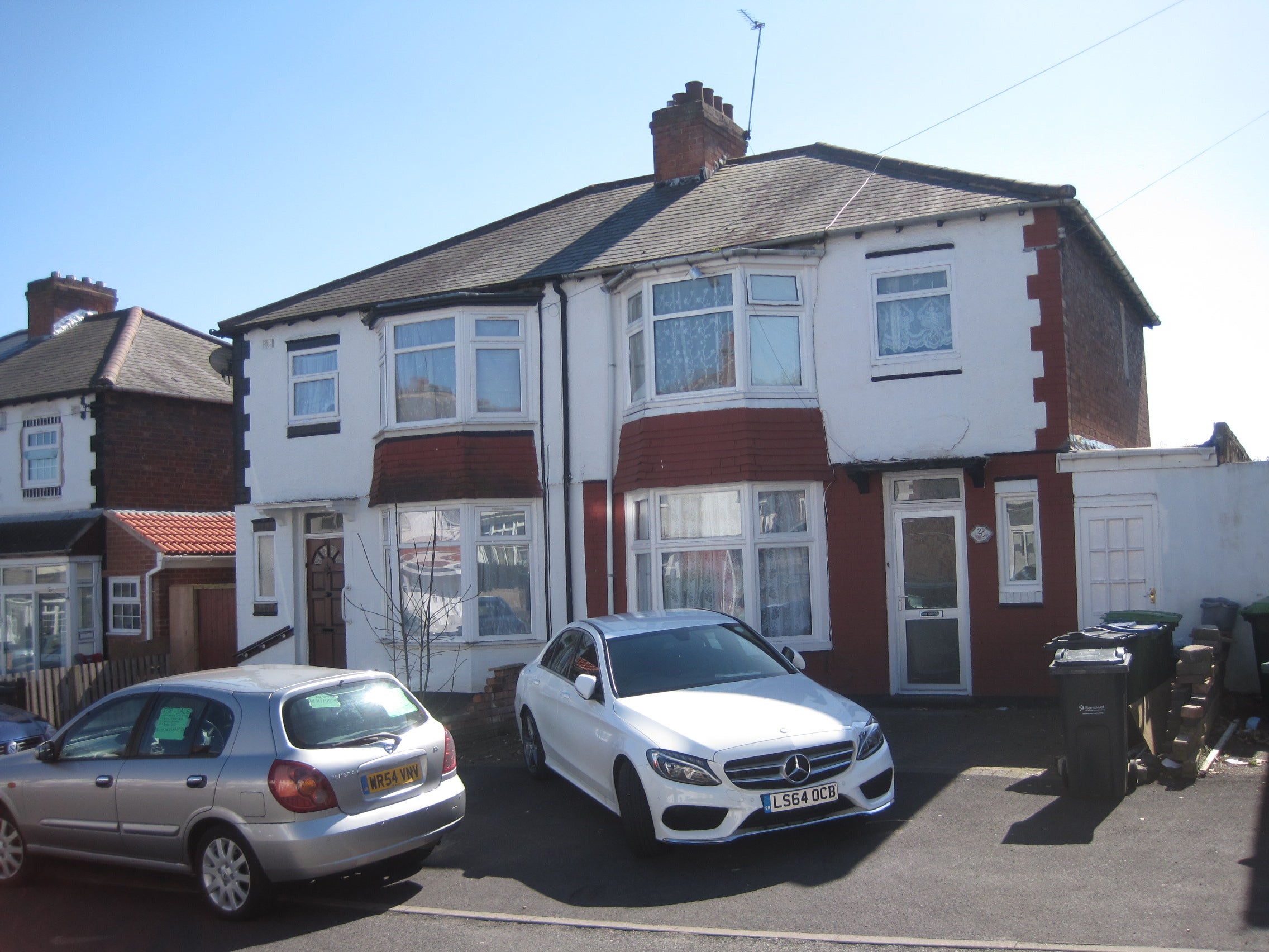Flat Hugh Road in Sandwell