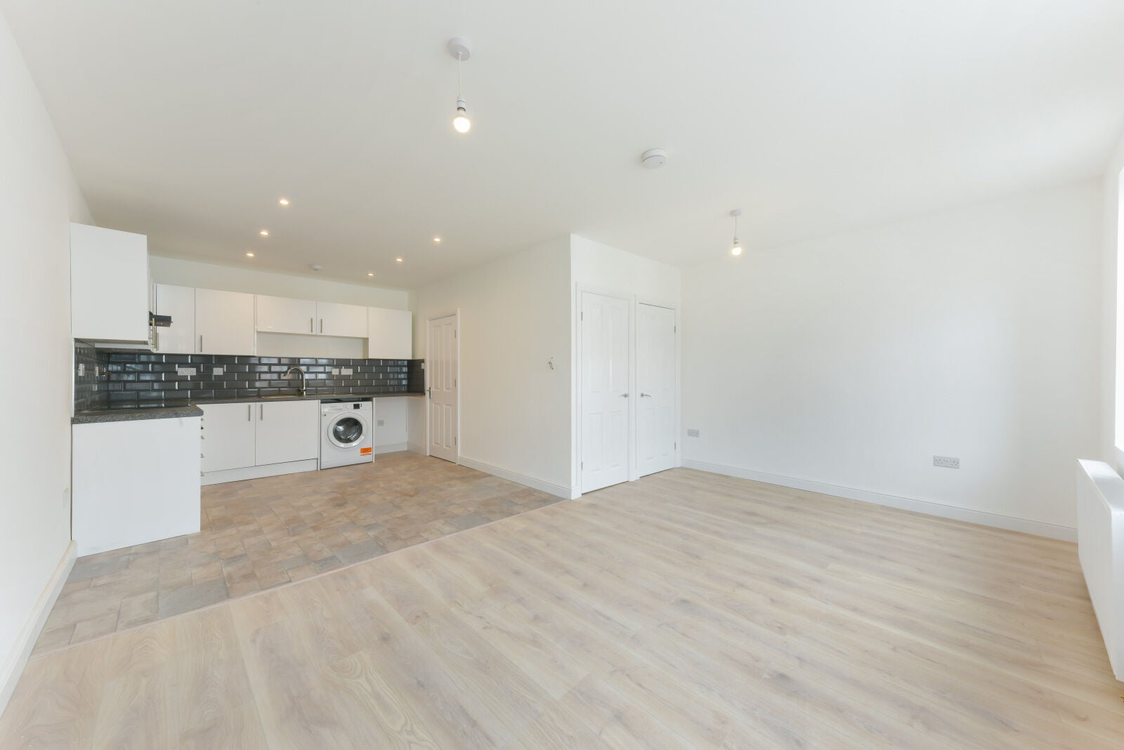 Flat Kingston Road in Greater London