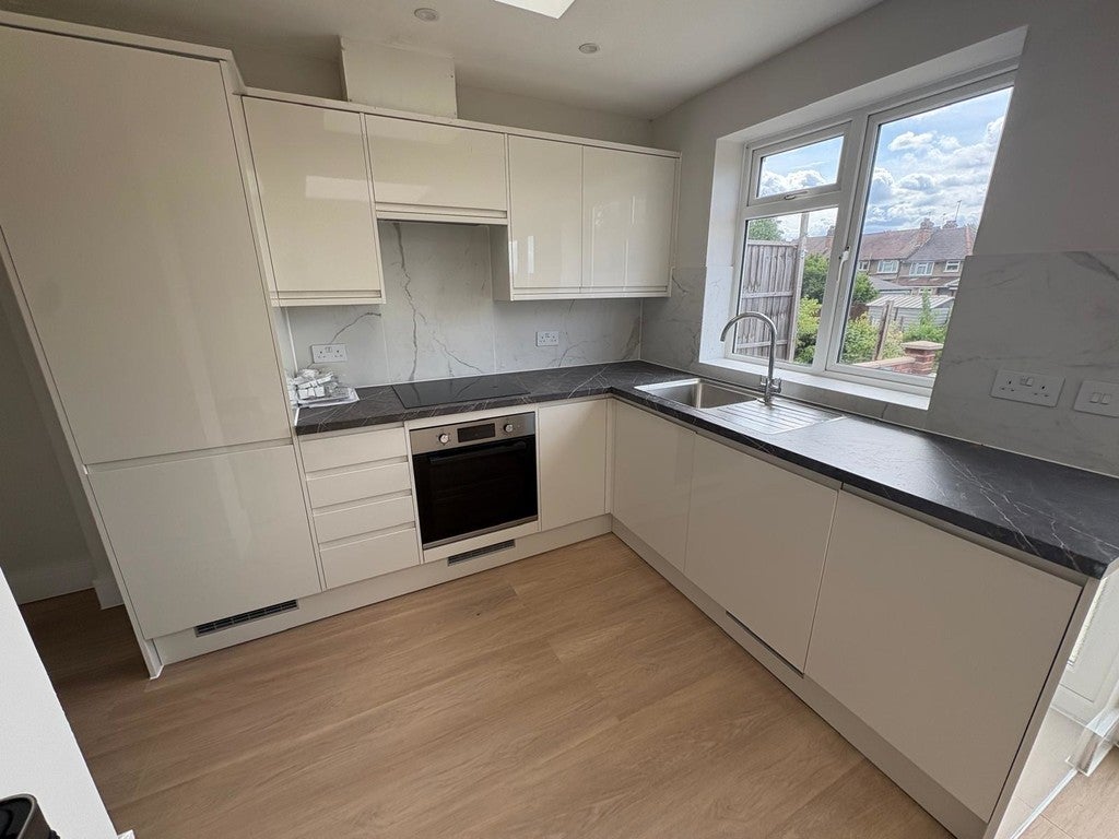 House Bourne View in Greater London