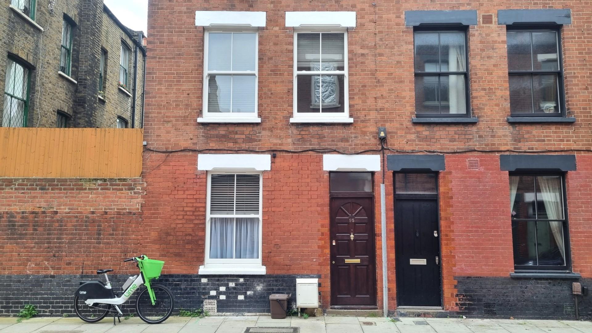 House Canrobert Street in Greater London