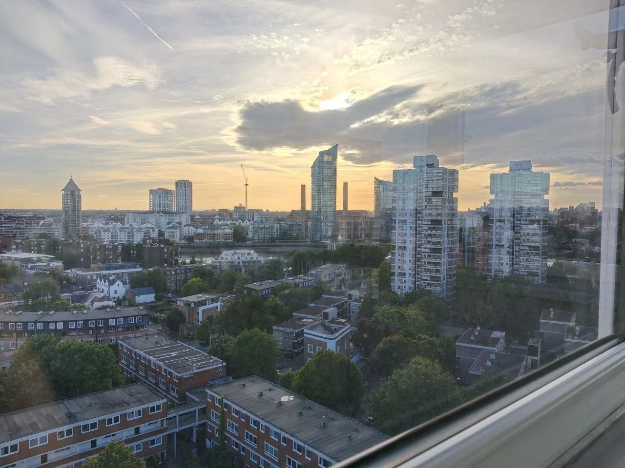 Flat Parkham Street in Greater London