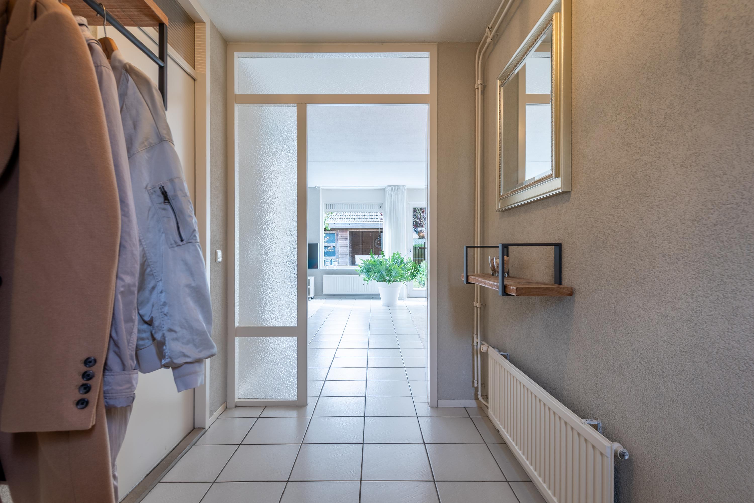 Tussenwoning te koop: Rhônelaan 19, Eindhoven