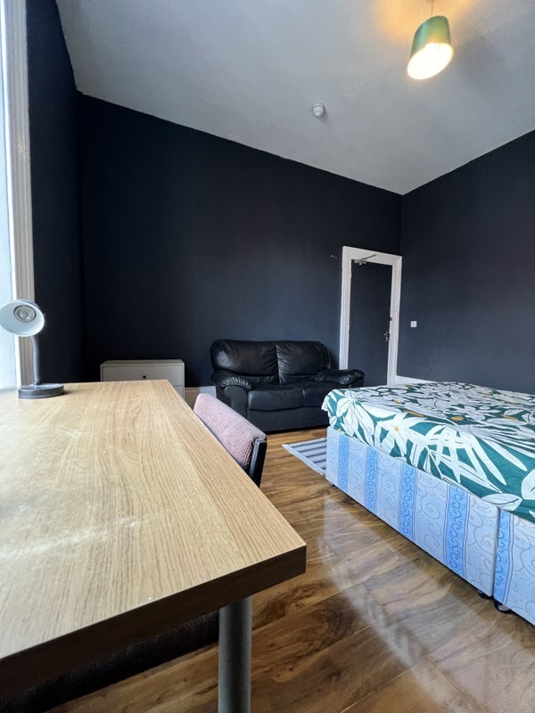 Room Durham Road in Sunderland