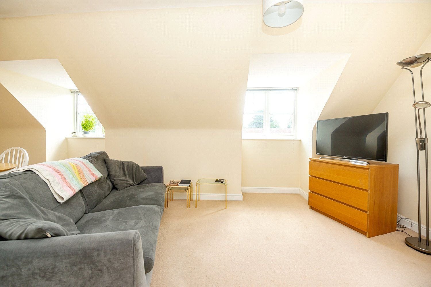 Flat Stagshaw Close in Maidstone