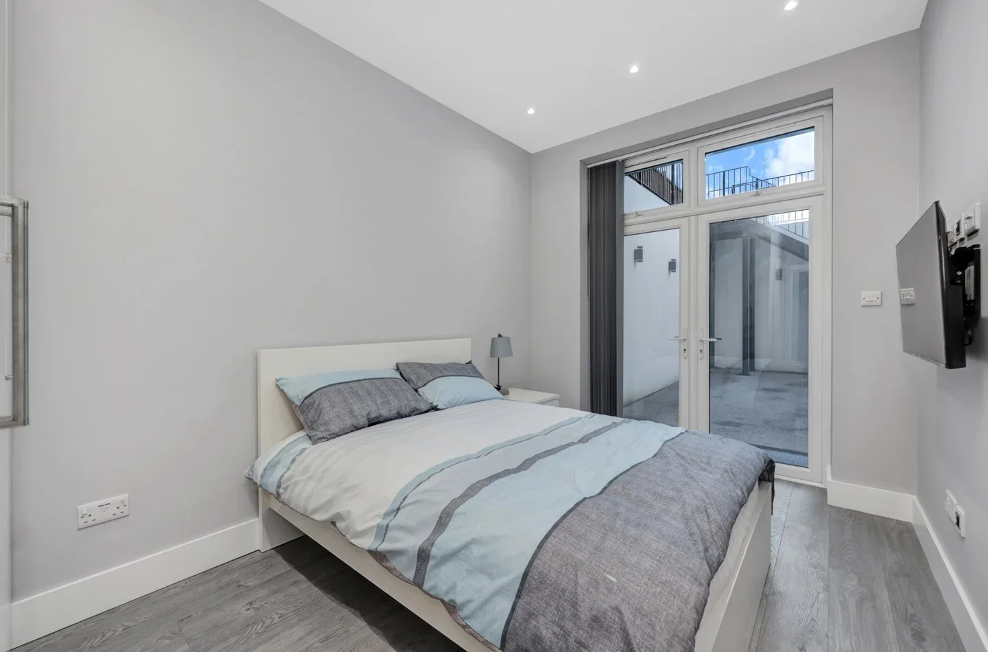 Room Earlham Grove in Greater London